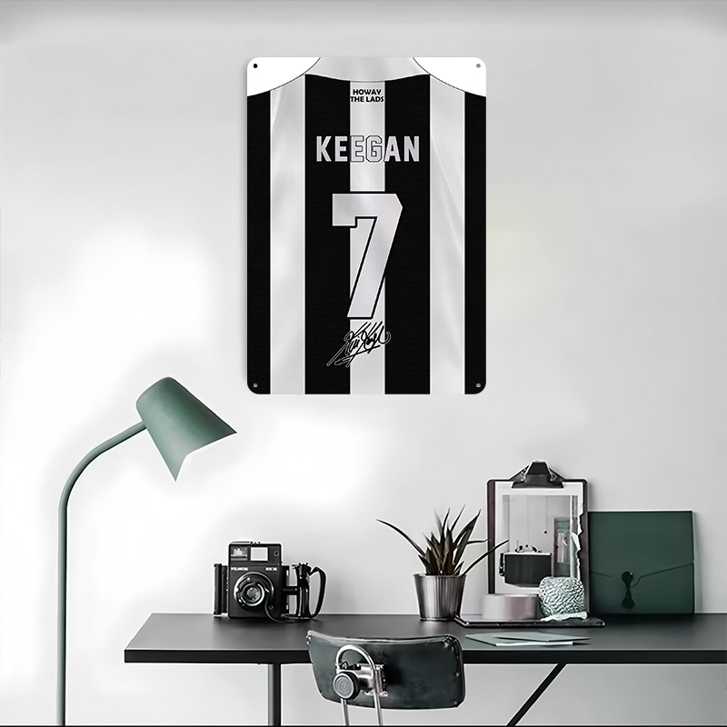 Kevin Keegan 7, Newcastle Foot – Desk Setup Poster Bewertung und Preis